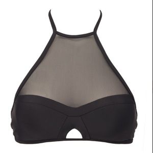 HP🎉 Issa de Mar halter cropped top mesh